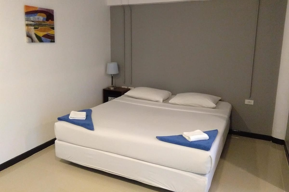 Standard Double Room, 1 Double Bed | In-room safe, blackout drapes, free WiFi, bed sheets