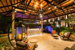 Salle de soins pour les couples, aromathérapie, massage thaï