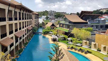 Outdoor pool, pool loungers