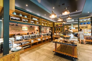 Daily buffet breakfast (THB 350 per person)