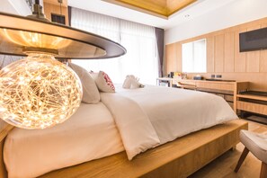 Aurico Deluxe Pool Access  | มินิบาร์, ตู้นิรภัยในห้องพัก, โต๊ะทำงาน, ผ้าม่านกันแสง