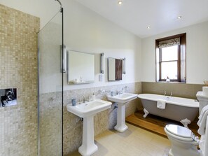 Appartement Exécutif, salle de bains attenante, vue montagne (within Alladale Lodge) | Salle de bain