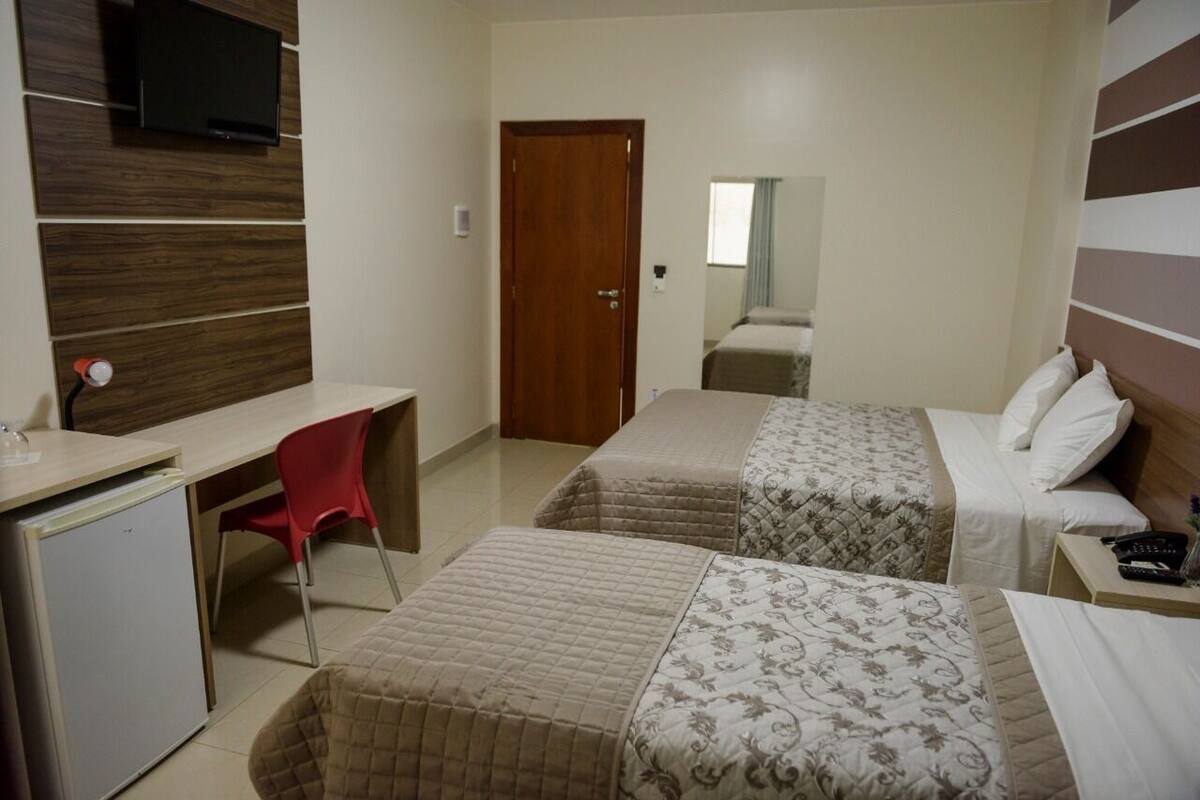 luxury double or twin room, non smoking | bathroom | shower, free toiletries, hair dryer, towels