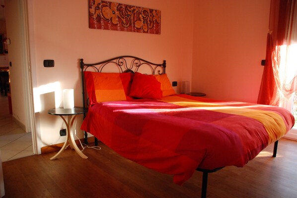 Soundproofing, iron/ironing board, free WiFi, bed sheets