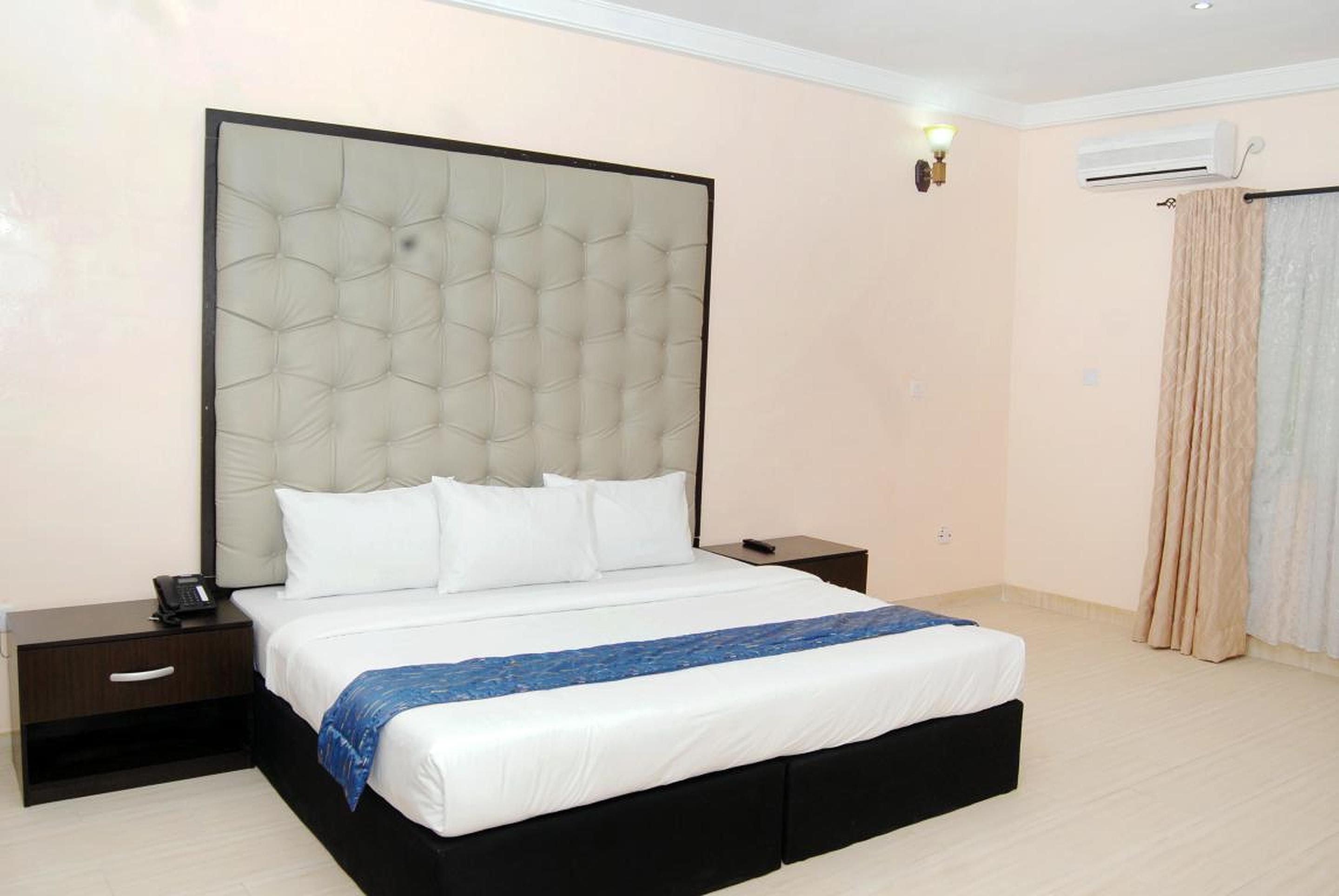 デラックス ルーム | デスク