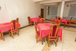 Free daily local cuisine breakfast - Heart Land Hotel (Kigali)