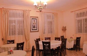 Restaurant - Park View Courts (Kigali)