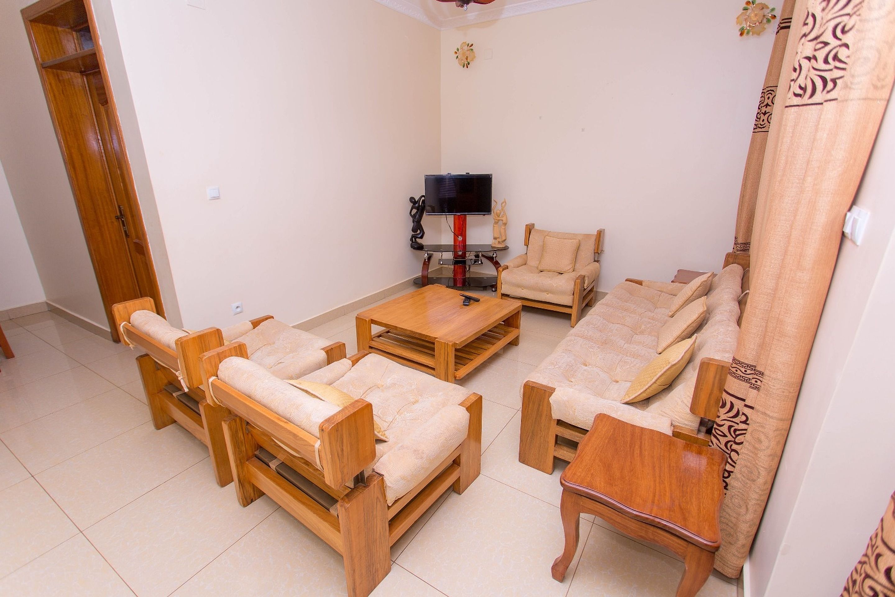 apartment, 3 bedrooms | living area | tv