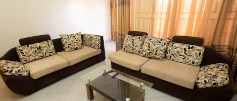 Apartemen, 3 kamar tidur | Area keluarga | TV