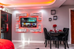Studio, Ensuite | Interior