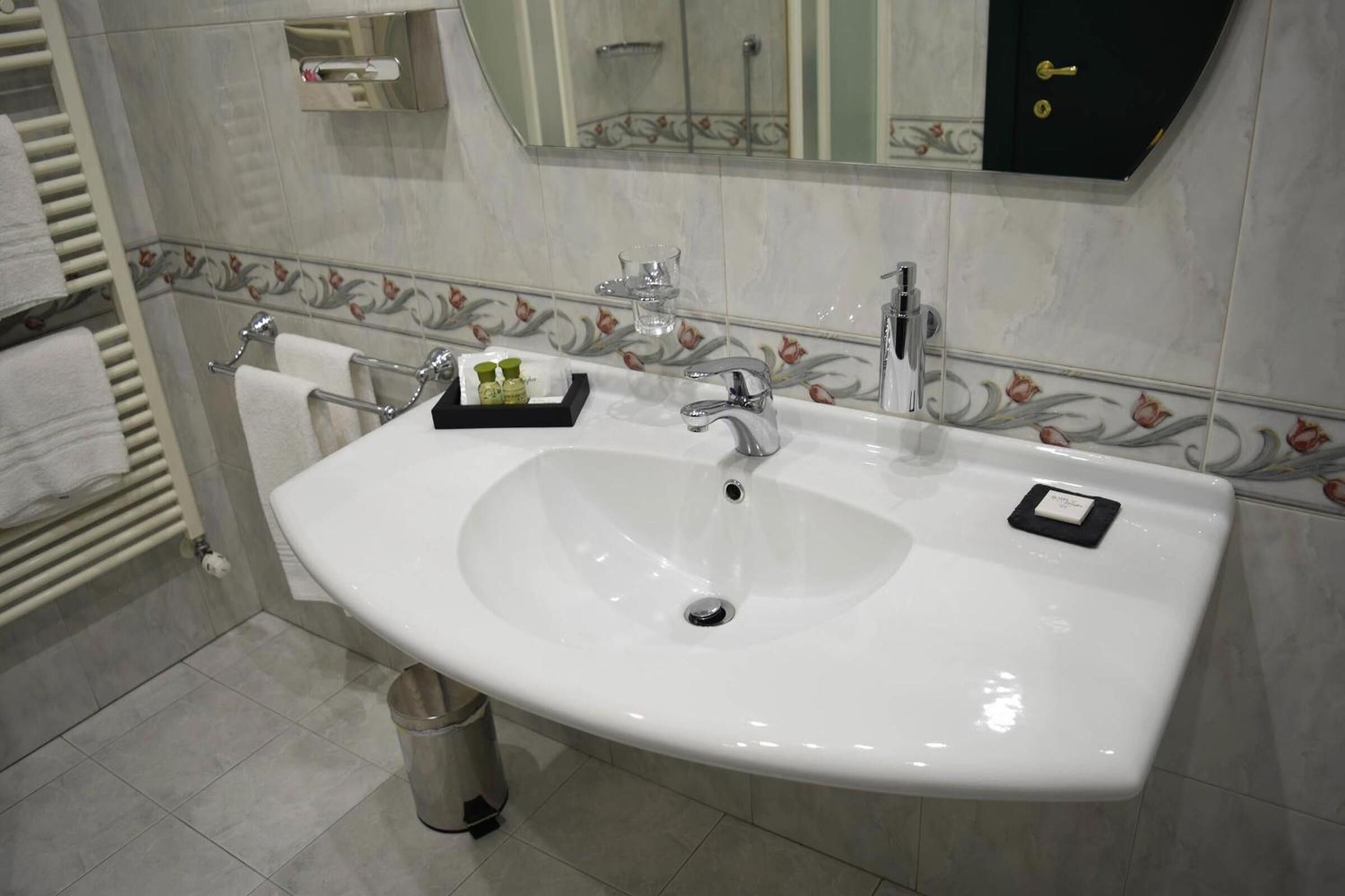 shower, designer toiletries, hair dryer, bidet