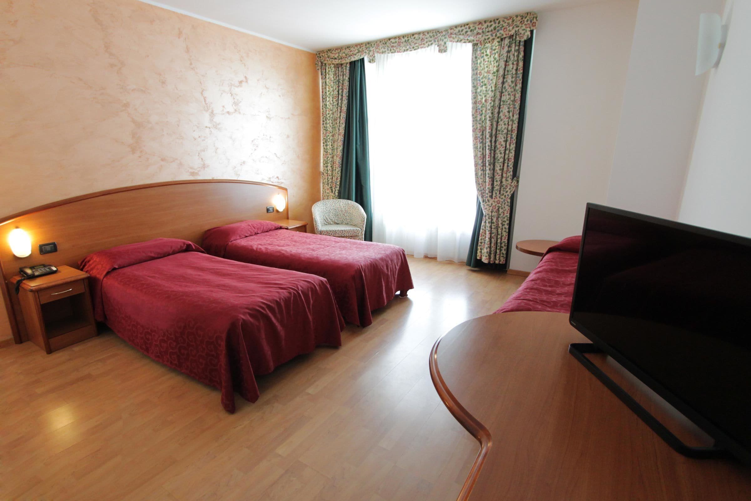 triple room | premium bedding, minibar, desk, free cots/infant beds