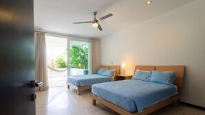 3 BR Exclusive Condo Bosque 103 | Brankas, setrika/meja setrika, dan tempat tidur bayi (biaya tambahan)