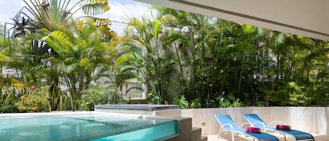 3 BR Premium Condo Bosque 102 | Alberca privada