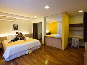 2 habitaciones, minibar y caja de seguridad en la habitación
