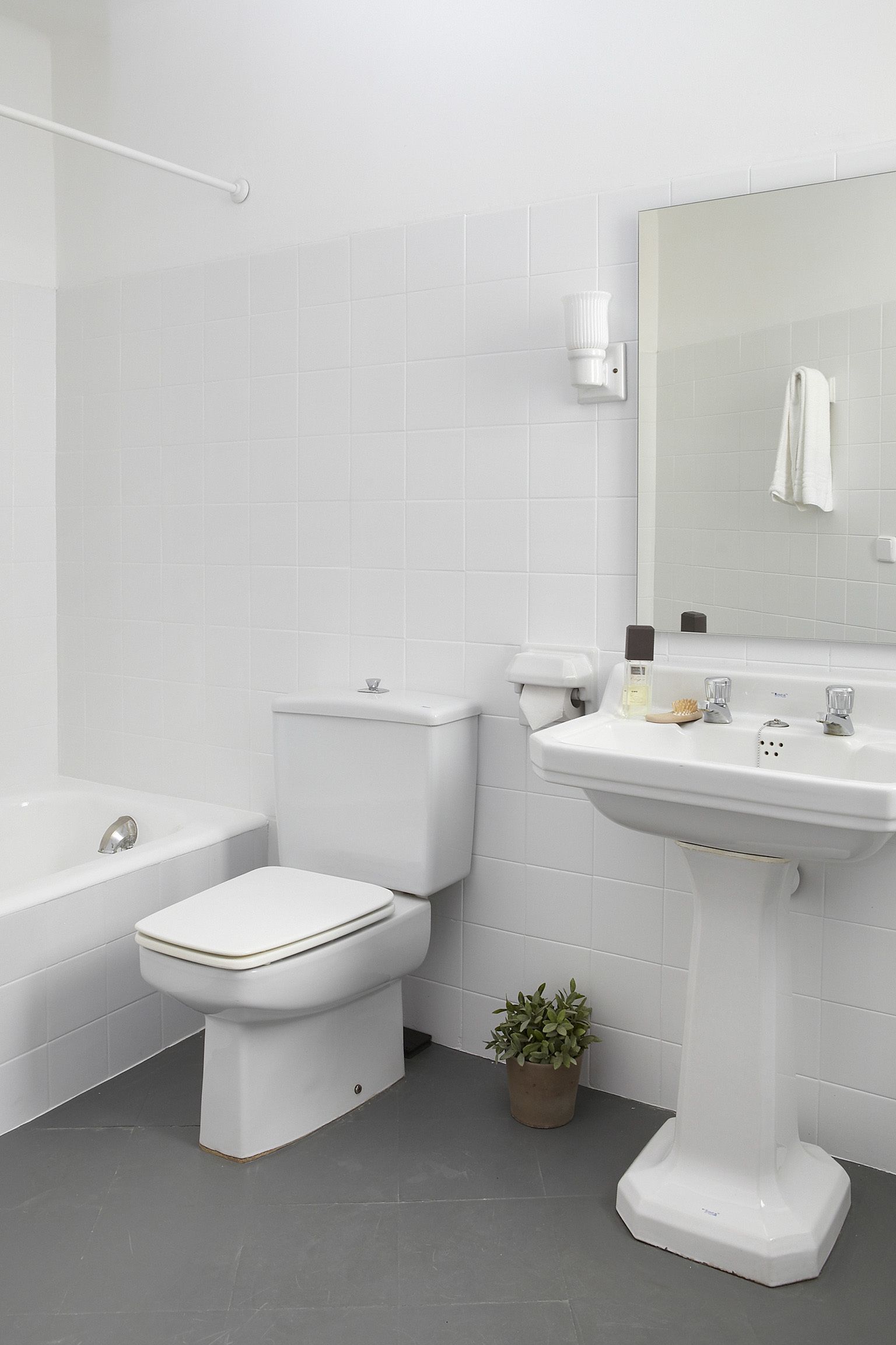 deep-soaking bathtub, eco-friendly toiletries, hair dryer, towels