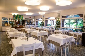 Restaurant - Hotel Bell Repos (Castell-Platja d'Aro)