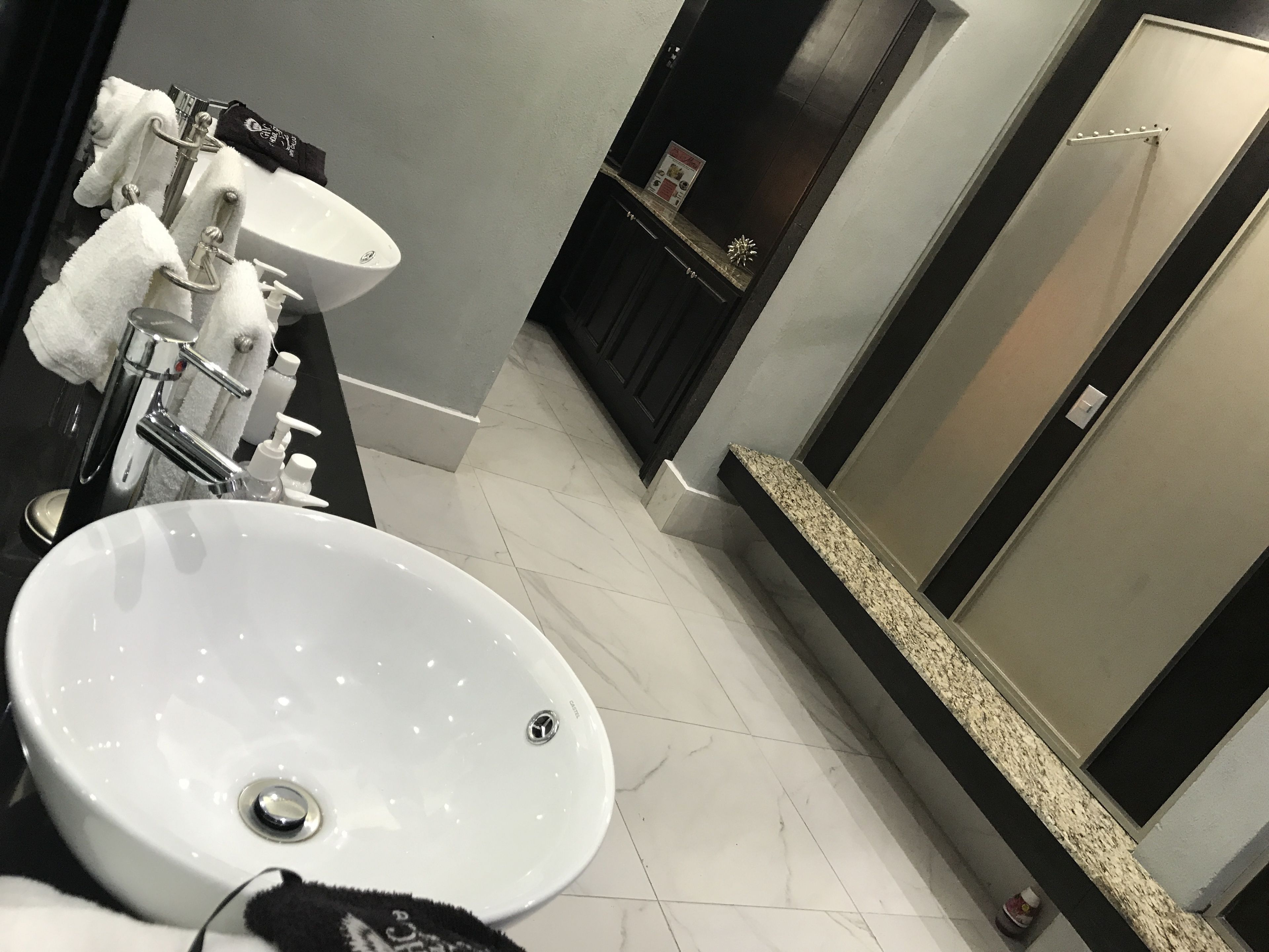 shower, free toiletries, towels