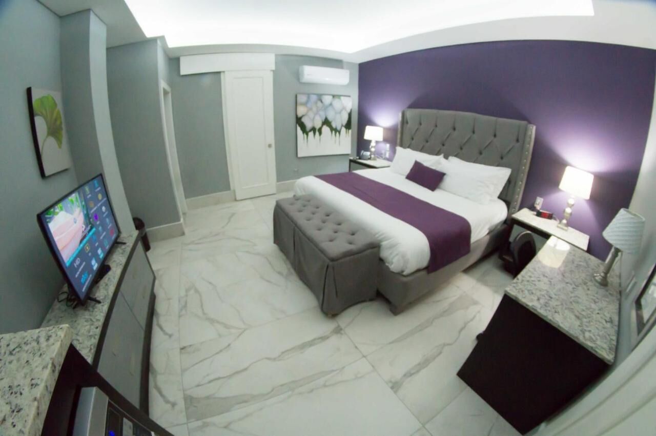 minibar, desk, iron/ironing board, free wifi