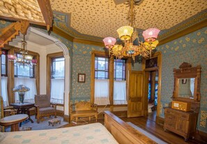 Quarto luxo, 1 cama Queen, para não fumantes, banheiro privativo | Individualmente decorados, individualmente mobiliados
