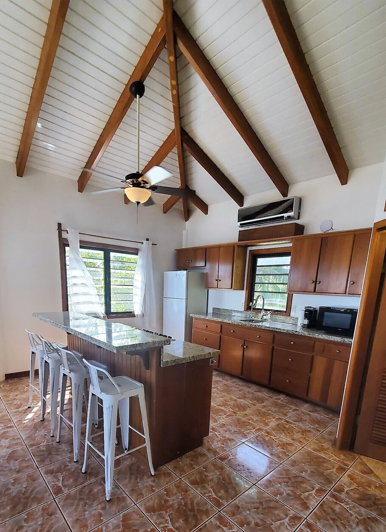 basic apartment, 2 bedrooms, balcony, ocean view | private kitchen