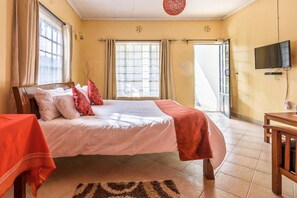 Dobbelt- eller tomannsrom – standard | Skrivebord