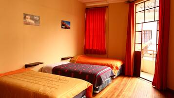 Habitación triple | Wifi gratis y ropa de cama
