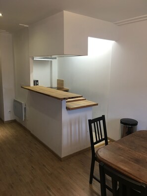 Studio | In-room dining