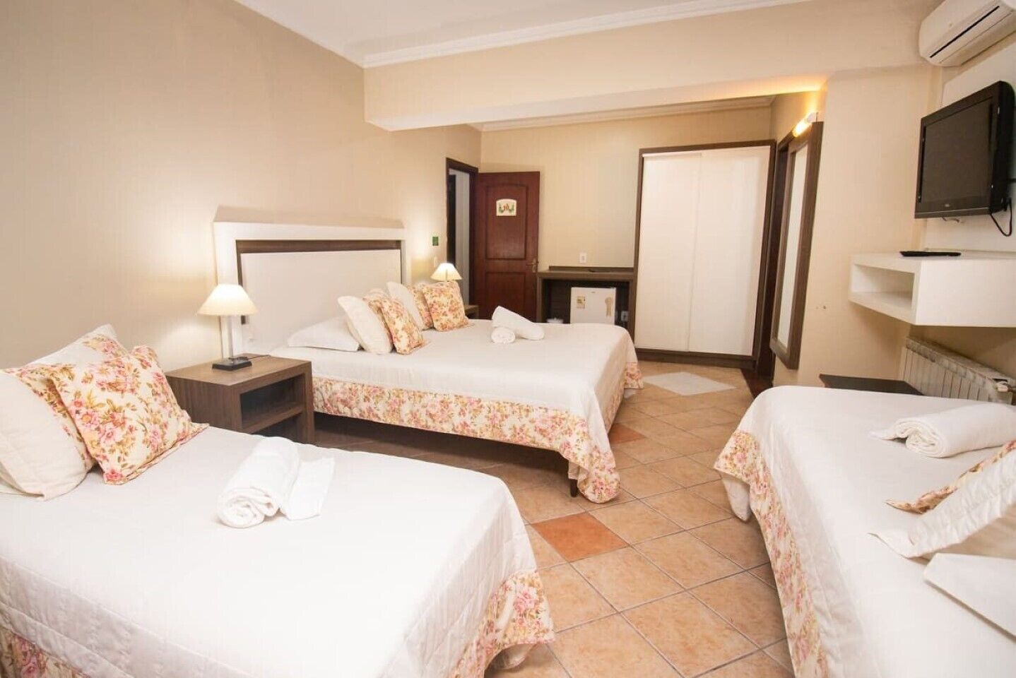 family suite | 1 bedroom, premium bedding, minibar, desk