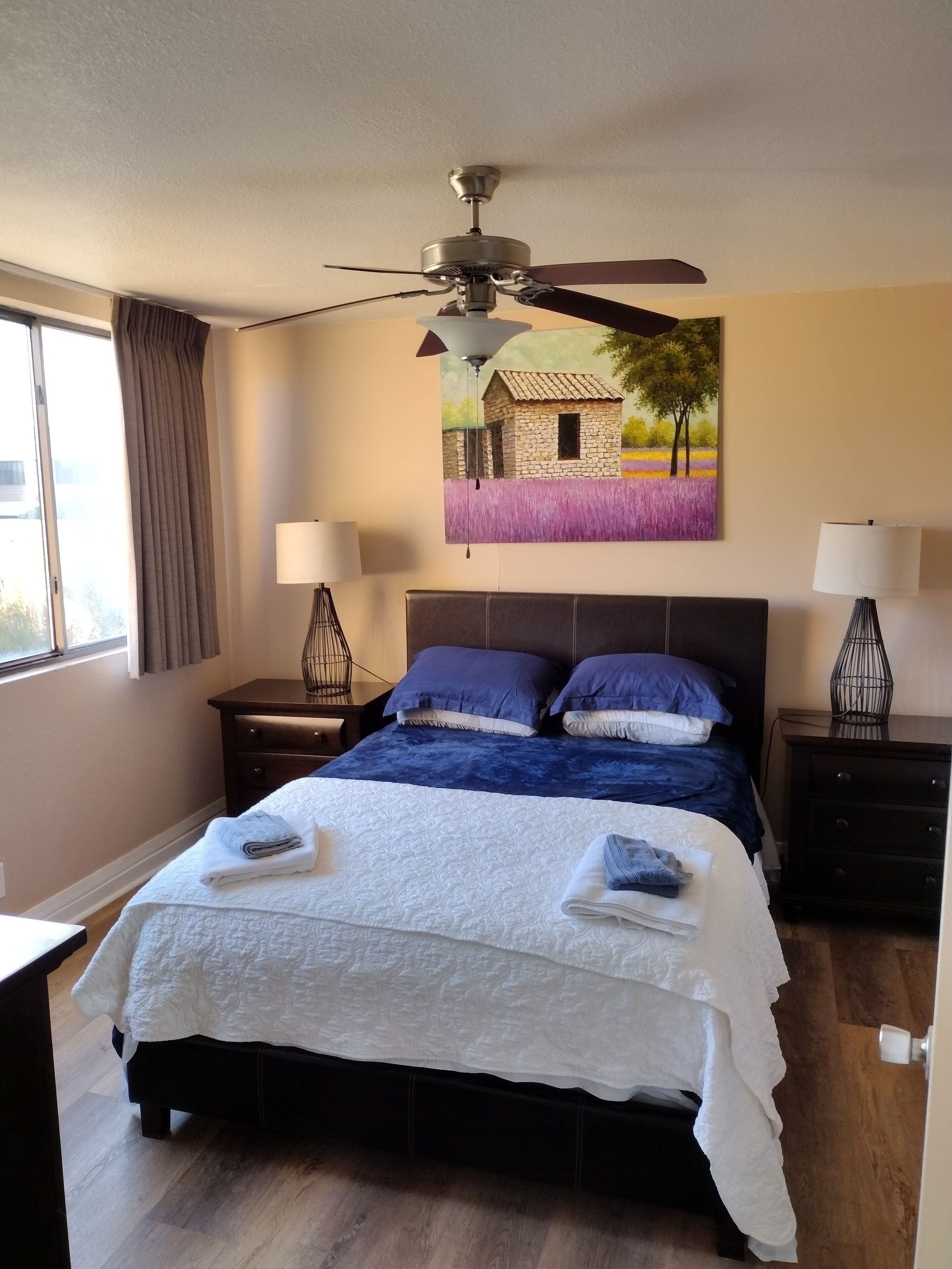 4 camere, insonorizzazione, ferro/asse da stiro, Wi-Fi gratuito