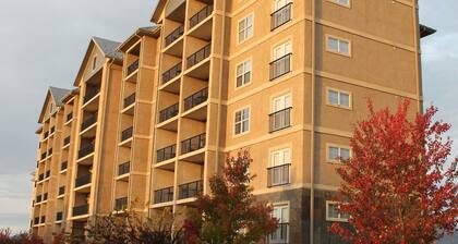 Stay near Titanic & shows in Pigeon Forge