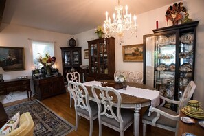 Restaurant - Gardenview Bed and Breakfast (Newport)