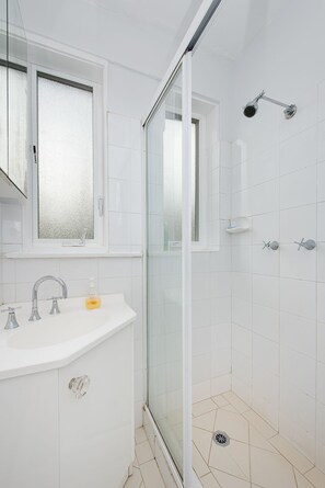 Apartment, 1 Bedroom | Bathroom shower - Central Bondi Apartment New H321 (Bondi Junction)