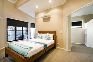 Nhà, 3 phòng ngủ | 3 phòng ngủ, bàn ủi/dụng cụ ủi quần áo 