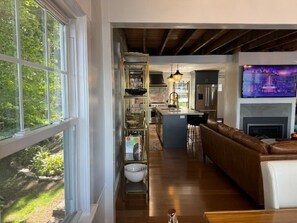 Interior - Lakefront Retreat Near Portland – Modern Comfort with Classic Charm. (Falmouth)