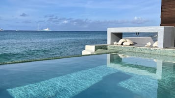 Outdoor pool, an infinity pool