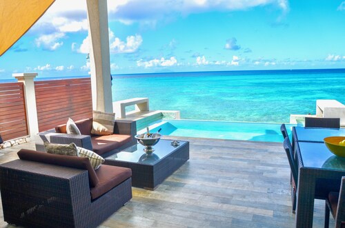 One Hundred Million Dollar Yacht On Land 5 star Villao Namaste on the Ocean