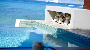 Piscina externa, piscina infinita