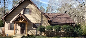 😎 Spacious Lake Hartwell home with cozy cabin appeal, 15 mins to Clemson🐯 WiFi