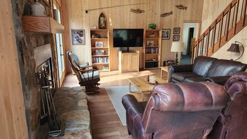 Smart TV, fireplace, video games, DVD player