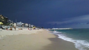 Una playa cerca