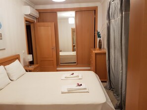 3 Schlafzimmer, Bügeleisen/Bügelbrett, WLAN, Bettwäsche