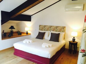 3 bedrooms, iron/ironing board, travel cot, free WiFi - .. "Residence SAN MARCO ".. (Venezia)