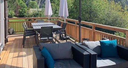 Suuri 4 makuuhuoneen chalet 5 * - upeat näkymät vain 15 minuutin ajomatkan päässä hiihtoasemalta
