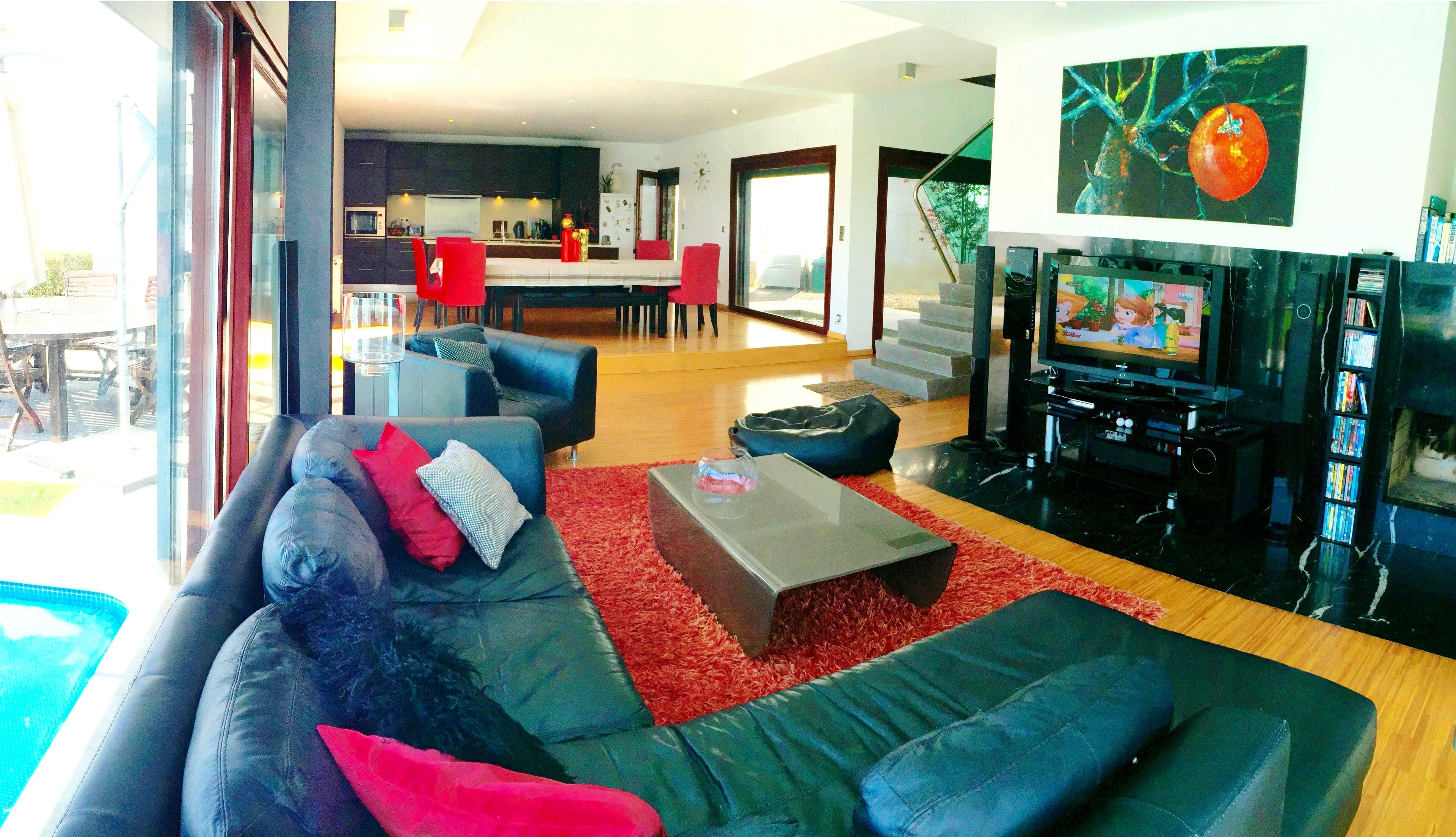 智能電視、壁爐、電子遊戲、Netflix