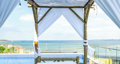 Hotel & Pool Villa Attirance