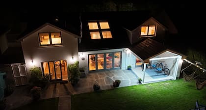 Luxury Riverside Holiday Home in stunning Ballina / Killaloe - The Derg House