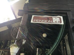 Property entrance - Pension Roku (Hakuba)