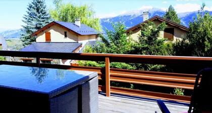 GĂźte spacieux Authentique Terrasse 25mÂČ exposĂ©e plein sud Face Ă l'arrĂȘt navette