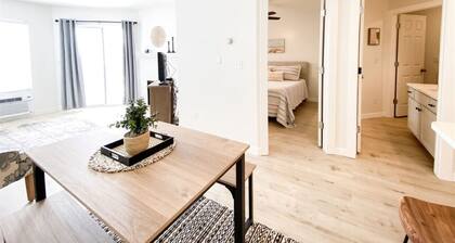 Inn Building Condo #213 Pet friendly, Patio view!